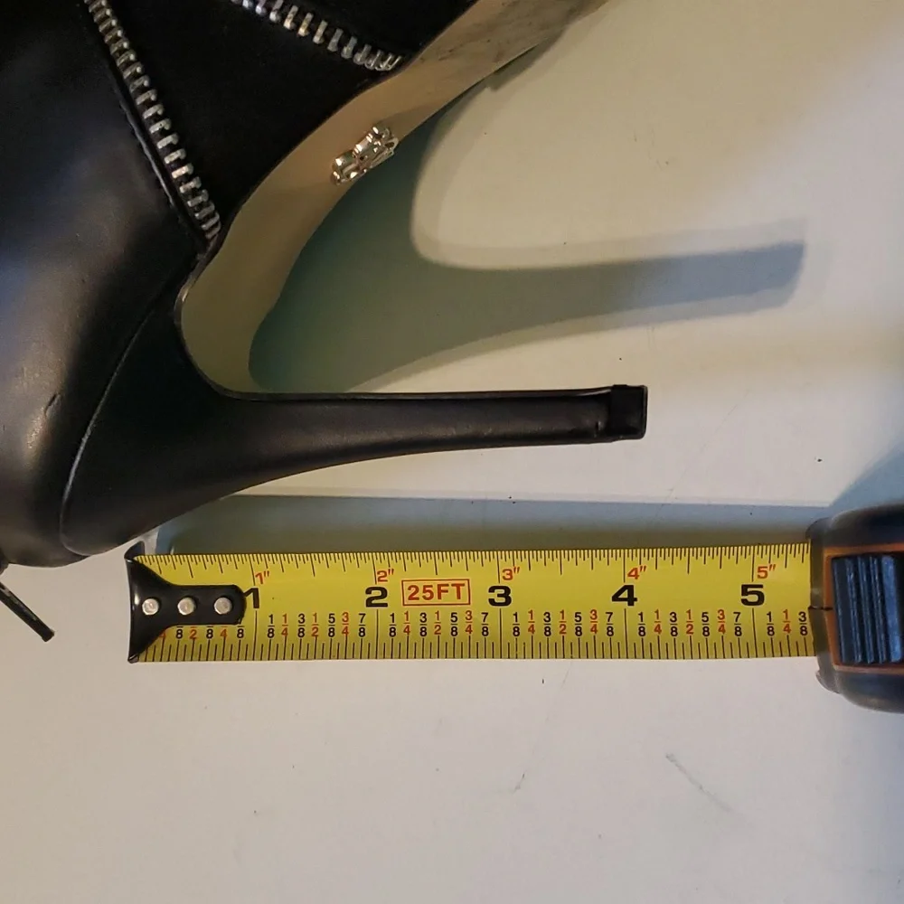 Rock & Republic woman's 10 black zipper accent 4